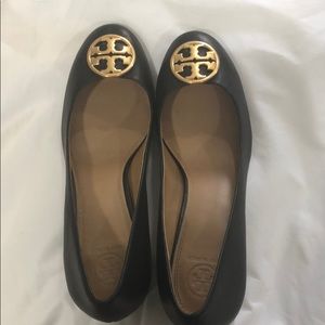 Size 11 Tory Burch Elizabeth round toe pumps.